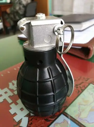 82-2式模拟手雷 新一代82系训练手榴弹