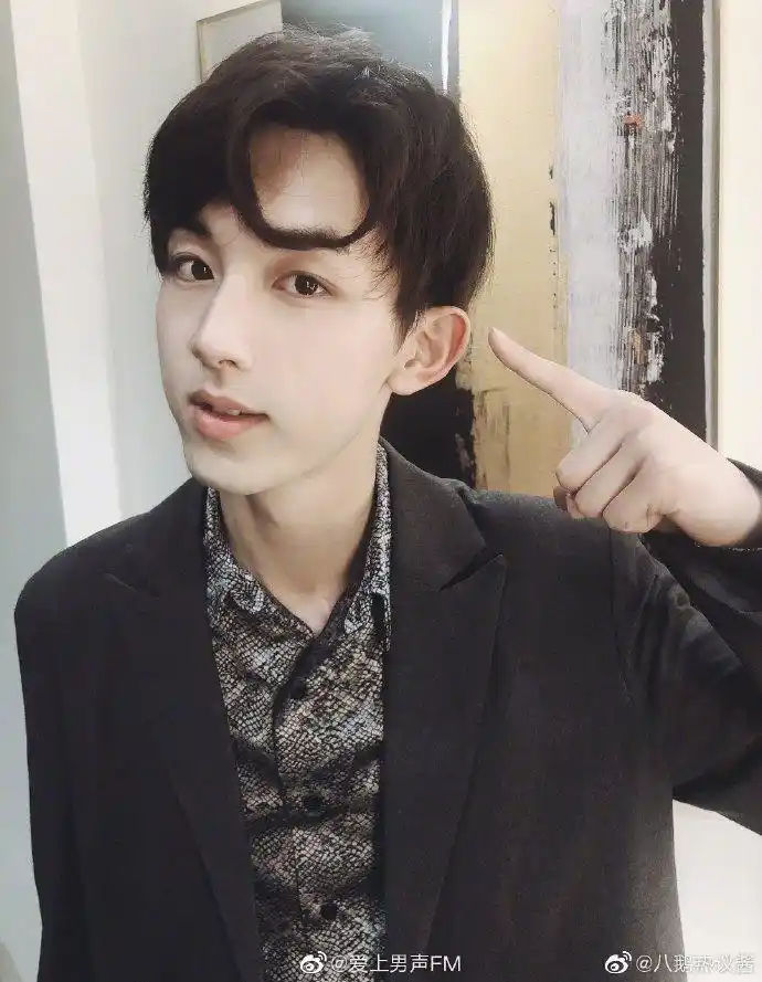 郭俊辰 井柏然#我还蛮吃这口瓜的,两个都是少年感满满的男孩子,好