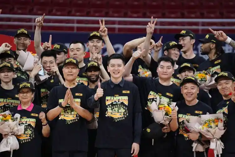 篮球cba总决赛辽宁本钢夺冠