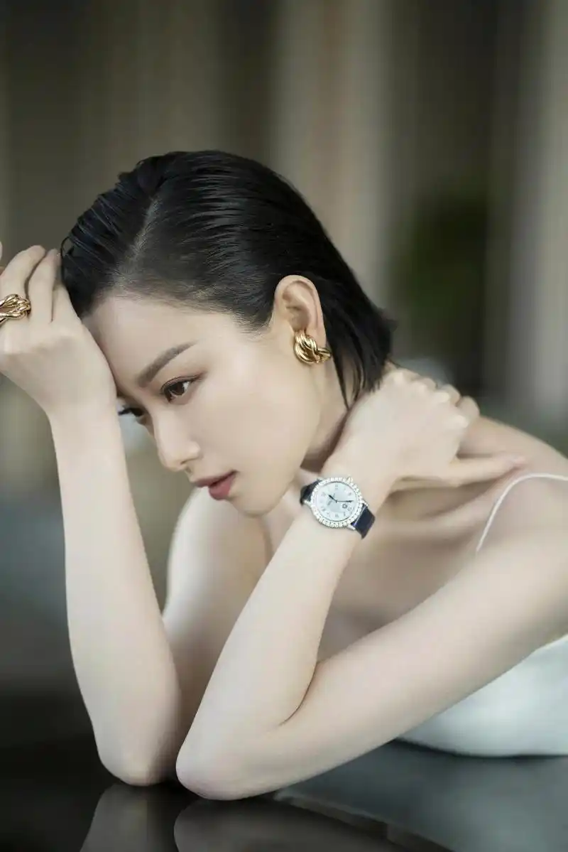 性感女神倪妮身姿卓越,美得令人窒息