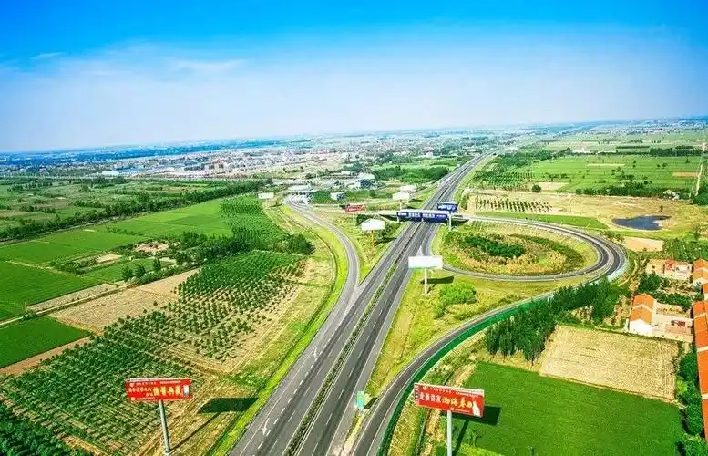 庆云车主"任性"碾压绿化带,被顶格处罚!