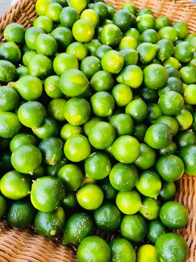 青桔蜂蜜柠檬茶.#新鲜应季水果 #手打柠檬茶店推荐 #温江美 - 抖音