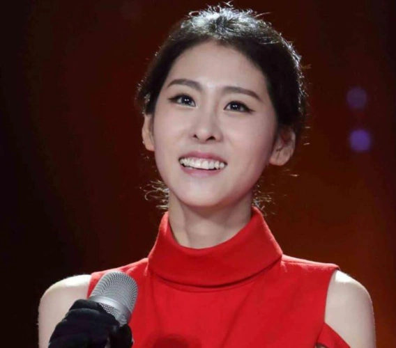 她被称为"史上最惨超女",唱的歌火遍大街小巷,自己却未成一线歌手!