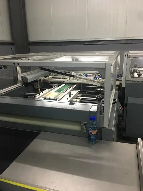 全自动礼盒皮壳组装设备