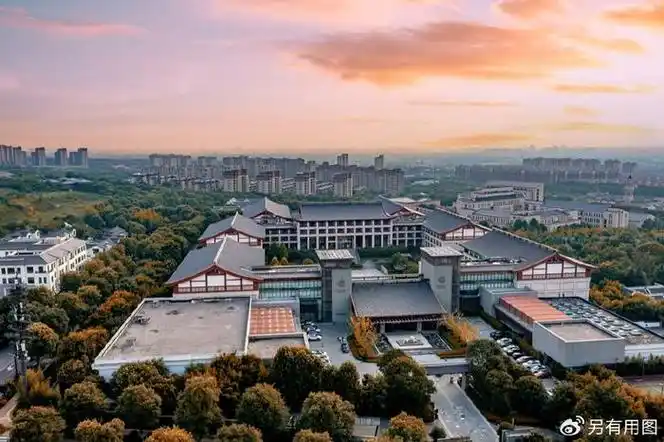 如果你去临潼,那么,在临潼的西安临潼悦椿温泉酒店,你也可以看到,这一