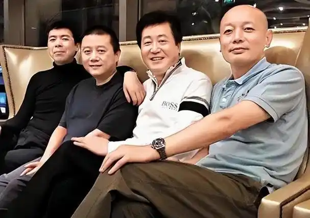 回顾杨坤那英什么关系看到他们私人聚会才明白原来是一路人