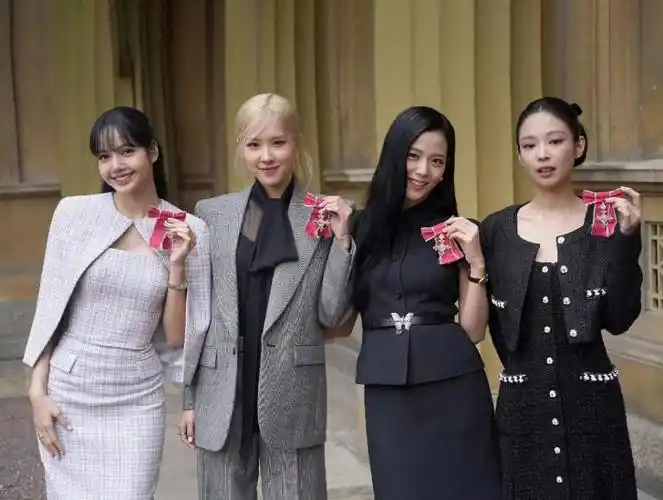 blackpink荣获大英勋章查理三世亲授坦言想看她们的表演