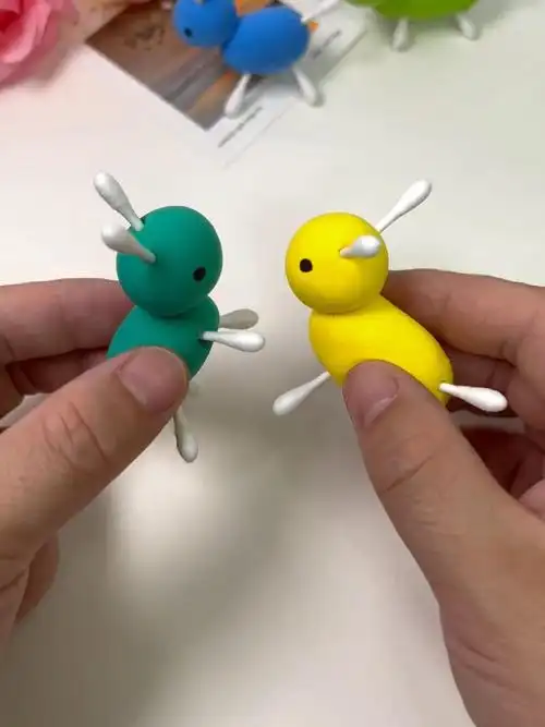 橡皮泥制作可爱的小毛驴