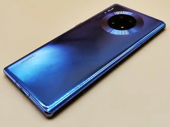 根据2020年1月15日的华为官网商城的报价,huawei mate 30 pro:4g全