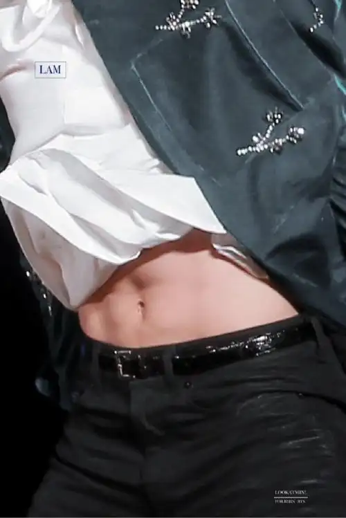 朴智旻艺术指南#78#朴智旻圈饭诱发者#来看腹肌cr.logo