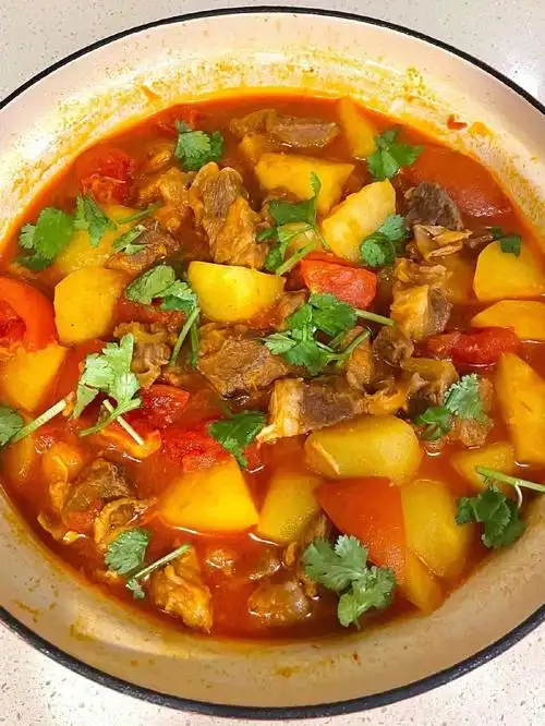 一人食番茄土豆牛腩