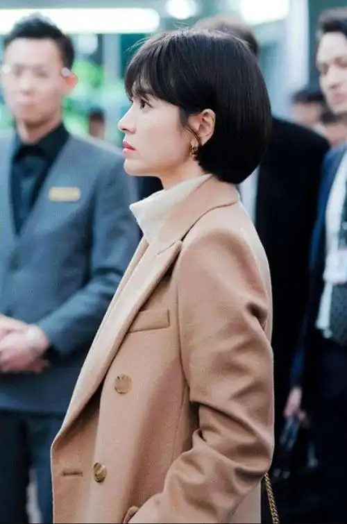 宋慧乔带火了挂耳短发发型洋气减龄显脸小很四五十岁女人