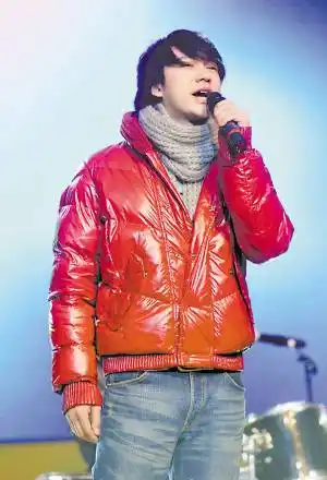 亮相 新版信乐团来渝献唱