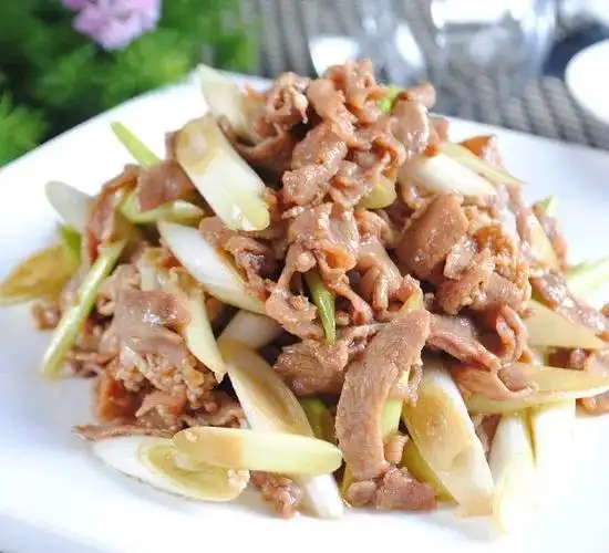 为啥宁夏葱爆羊肉如今门庭冷落跳槽老板这3个缺陷赶走食客