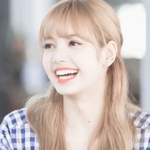 blackpink lisa 头像