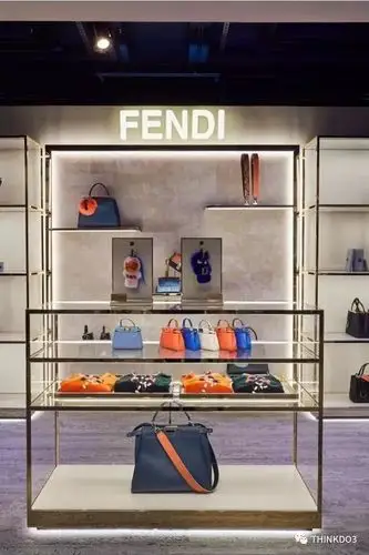 芬迪fendi设计风格多变性感高贵的品牌橱窗文化