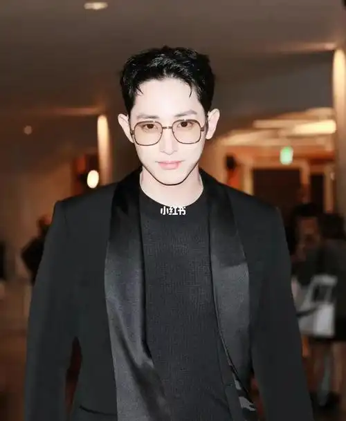 李洙赫真的好帅