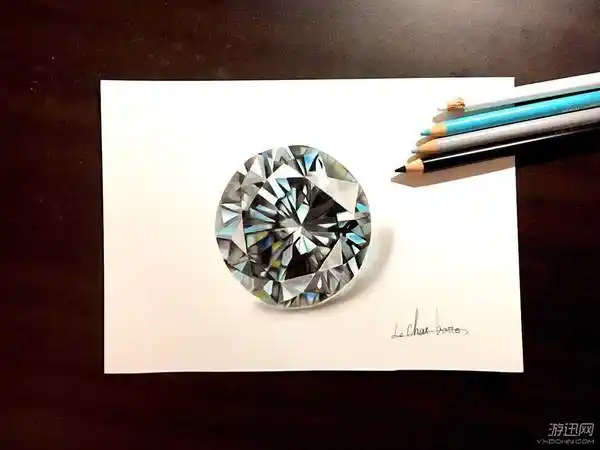 以假乱真日本15岁画师用铅笔画出了一颗真钻石