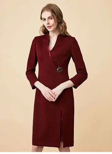 皮尔卡丹女秋季新款酒红色长袖连衣裙端庄高贵气质法式一步裙 商场