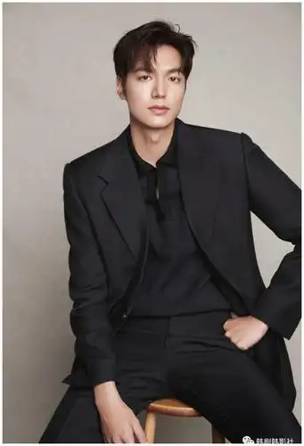 10位最时尚韩剧男神 李敏镐暖男造型最受女生欢迎__财经头条