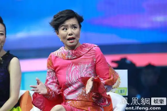 龚琳娜自曝享受三个男人伺候