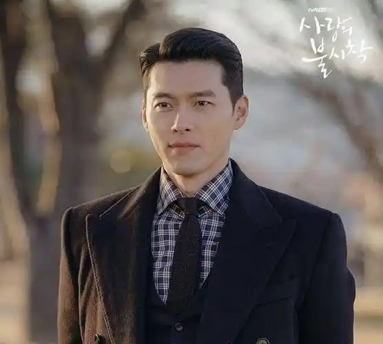 1,黃智贤第一位是以身材火辣走红的演员黄智贤,她曾经演出过