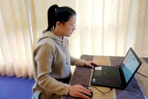 邵东一中振华实验学校开展网课教学大比武