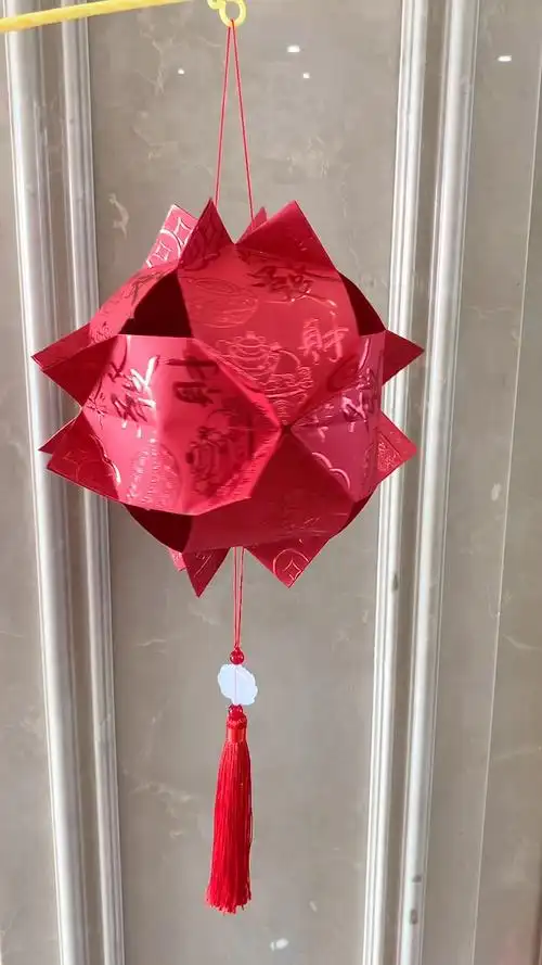 你们这么早就要灯笼了做了款简单的红包灯笼手残党都能学会