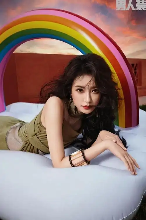 孙怡亲子装(孙怡首登男人装太性感)(8)