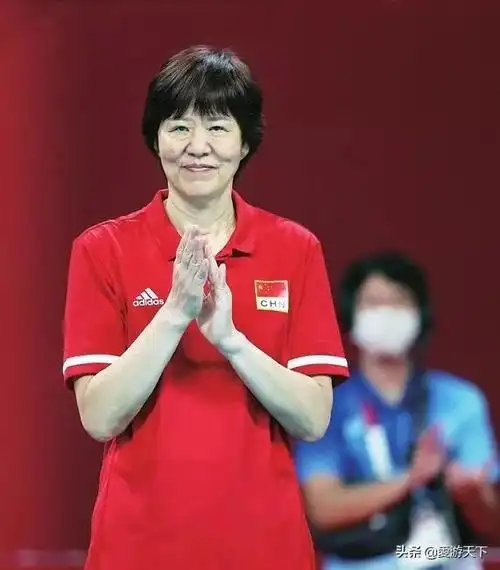 郎平是一个伟大的爱国者,一个伟大的教练员,一个伟大的运动员_网易
