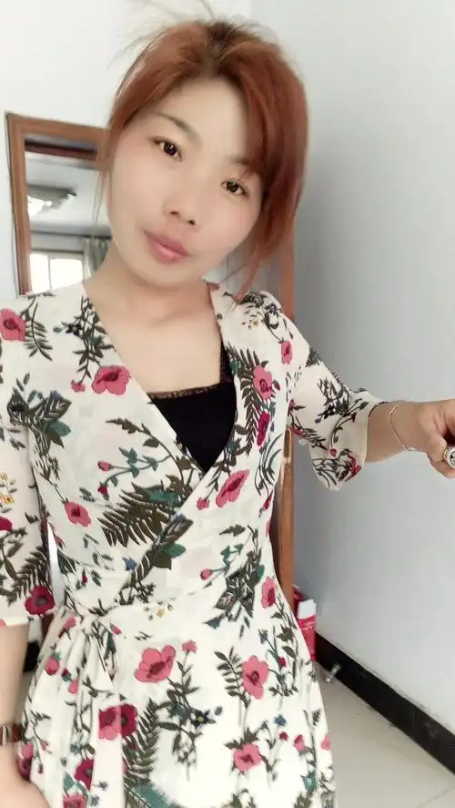 37岁离异女征婚照片(id:107431736)_山东菏泽征婚交友_珍爱网