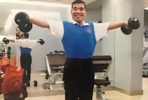 宋文华身高仅15米妻子却比他高10厘米矮个子男也有春天