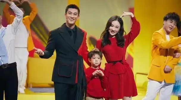 演员杜江,聚会上遇见一个老婆,结婚9年幸福美满