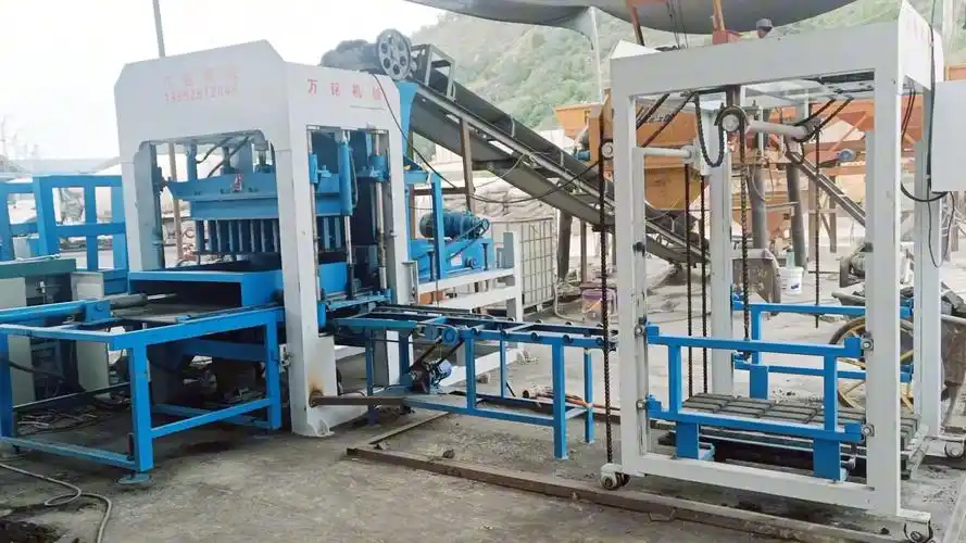 一机多用生产全自动路面砖机透水砖机面包砖机彩砖机省时省力