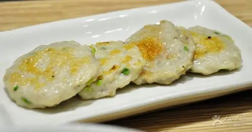 鱼乐第三击,顺德均安鱼饼,一样是手打出货,简单双面煎一下就ok