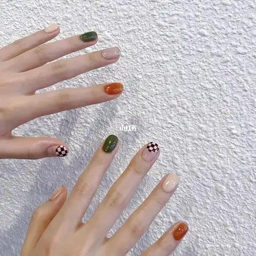 春天不规则混搭风格美甲