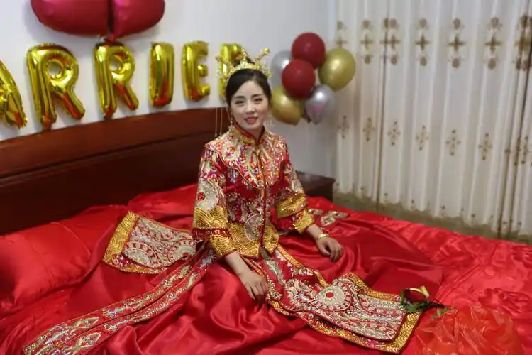 祝新娘杨静,新朗刘志晖今日结婚大喜!