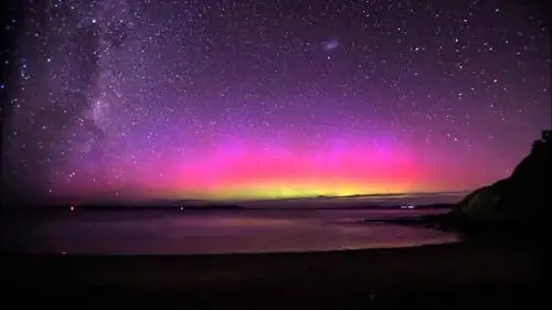 冬季观赏南极光夜游