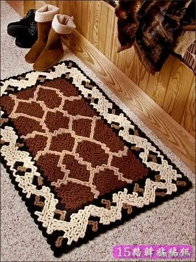 眼下流行的木耳钩花适合坐垫以及抱枕