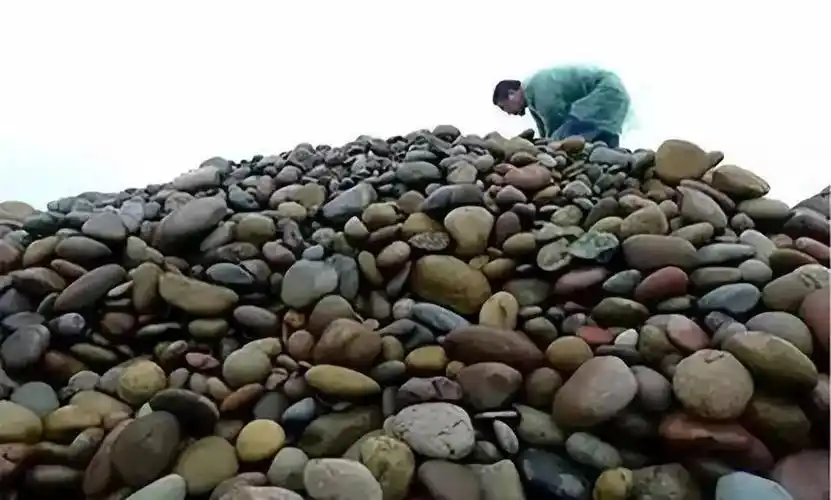 你知道古人是如何捡石头的吗? |此一趣,古今向往之_于河