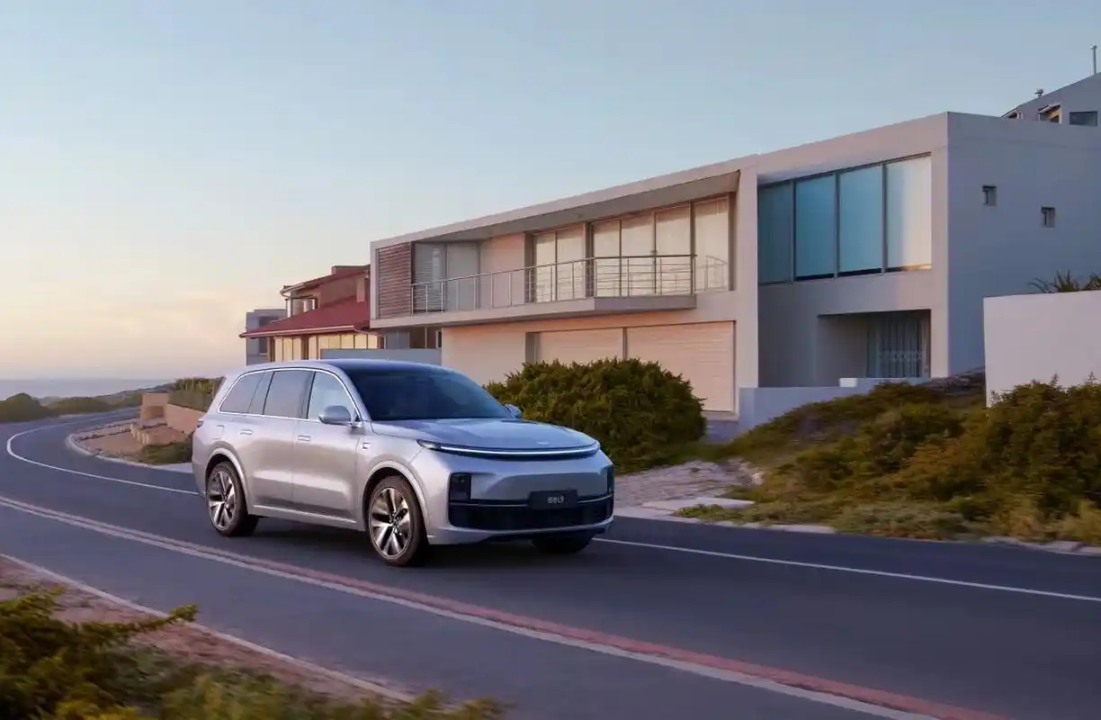 8月3日,理想汽车正式发布理想l9 pro,全国统一零售价42.98万元.理想l9