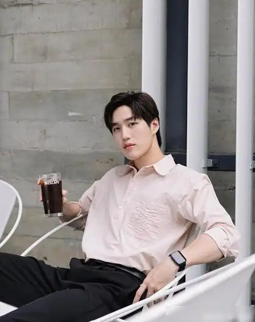 泰星tor晒浴巾照被aff调侃不乖bella抱萌宝遭网友集体催生