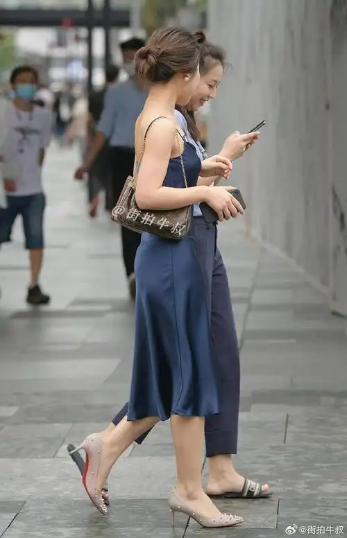 穿搭高级的美女