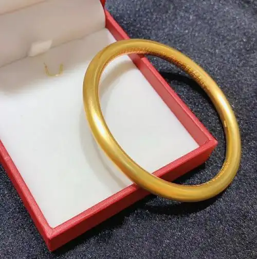 这些年我们追过的黄金手镯现在的黄金手镯