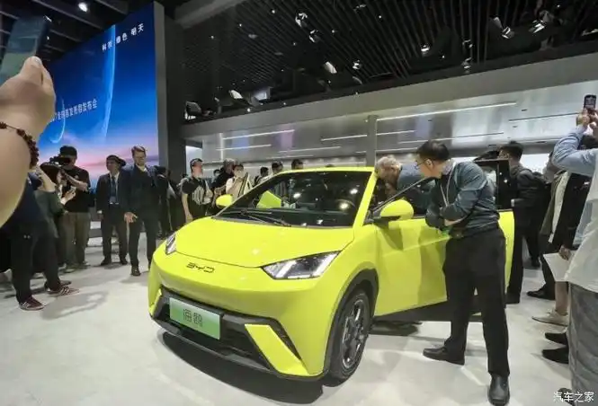 比亚迪海鸥亮相2023上海车展