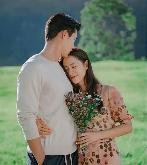 玄彬自称很满意现状,脸上全是幸福笑容_孙艺珍_韩娱_动态