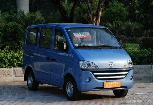 汽车下乡先锋 哈飞路尊小霸王最高优惠2千