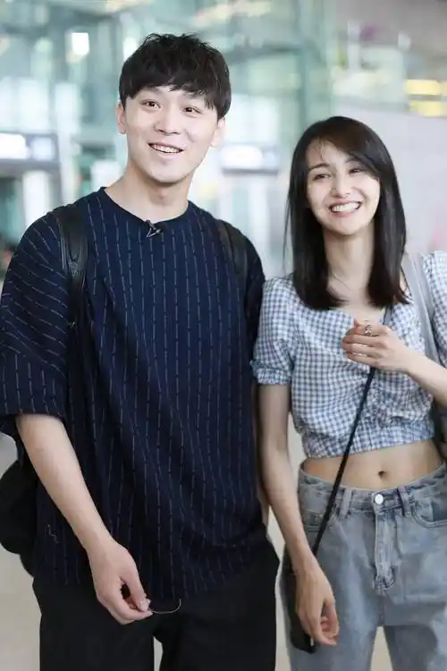 贼喊捉贼举报郑爽逃税后张恒遭重罚天价分手牵扯35亿纠缠2年