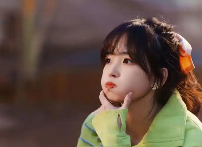 总的来说,王冰冰在这次小品中的意外失误虽然令人意