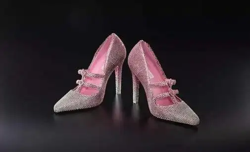 世界上最贵的鞋子:激情钻石bai高跟鞋 价值1.2亿rmb